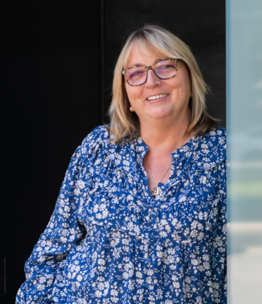 Debbie_Gray_Headshot